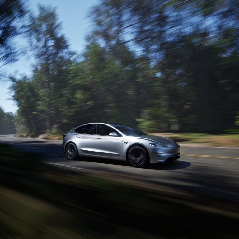 Tesla Model 3 quicksilver