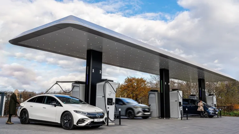 Mercedes-Benz lance son premier Hub de Recharge en Europe à Mannheim