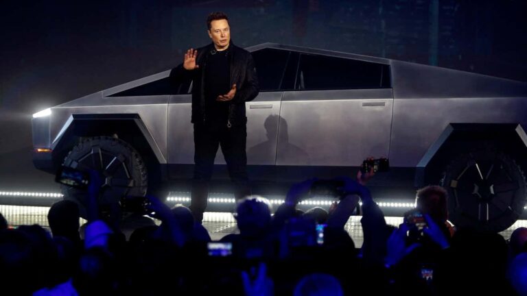 Tesla Cybertruck : Elon Musk souligne sa sécurité exceptionnelle