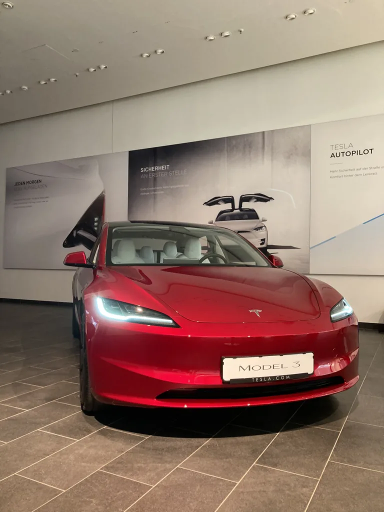 Model 3 Highland : Fiche Technique Détaillée, Autonomie WLTP Réelle et Nouveautés Intérieures (2024)