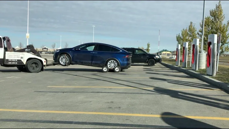 Pourquoi les voitures électriques ne peuvent-elles pas être remorquées ?