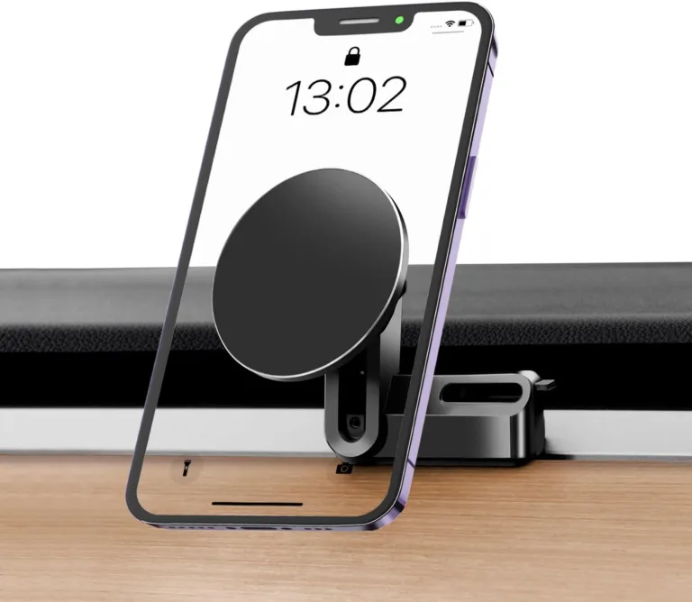Support smartphone magnétique fixé sur l'écran d'une Tesla