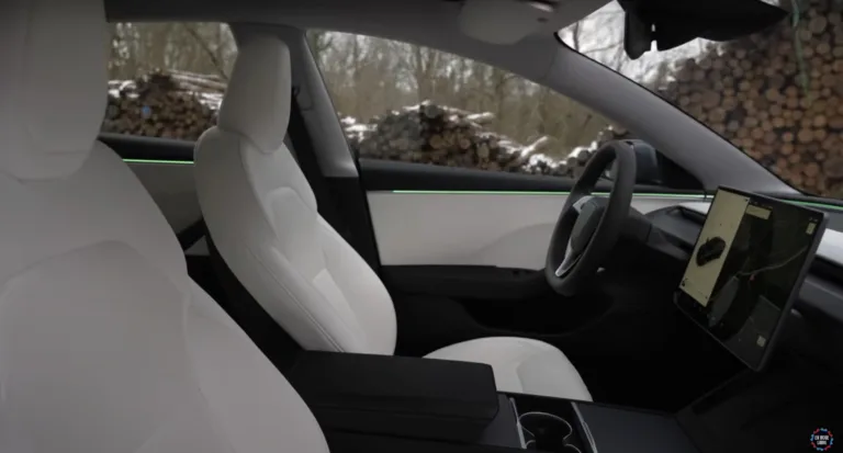 VIDEO – Pourquoi la Tesla Model 3 highland (2024) n&rsquo;est pas pour toi ?