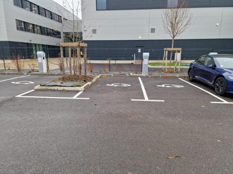 BCap Elec : Votre Expert en Installation de Bornes Électriques dans la Région de Vaulnaveys-le-Haut et Alentours