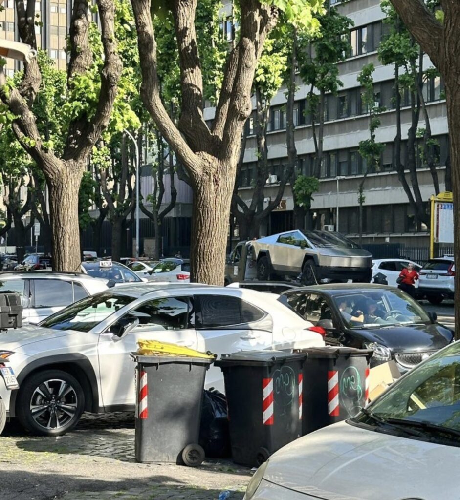 Cybertruck rome