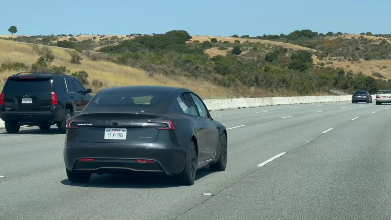 Rumeur : Une mise à niveau de la Tesla Model 3 pour la Chine