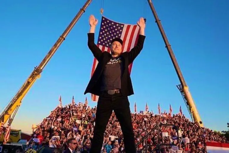 Elon Musk s&rsquo;exprime lors d&rsquo;un rassemblement pro-Trump en Pennsylvanie : soutien aux élections américaines de 2024