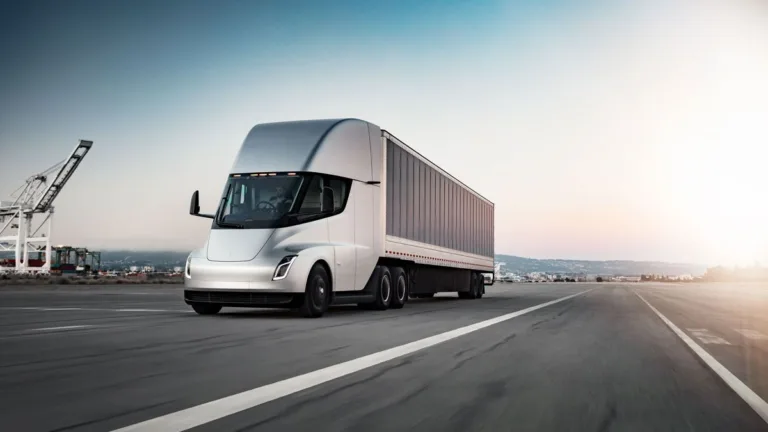 Tesla Semi : Prix, caractéristiques et production