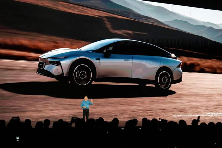 XPeng trace sa feuille de route IA 2025 : ouverture, robotaxis et robots humanoïdes