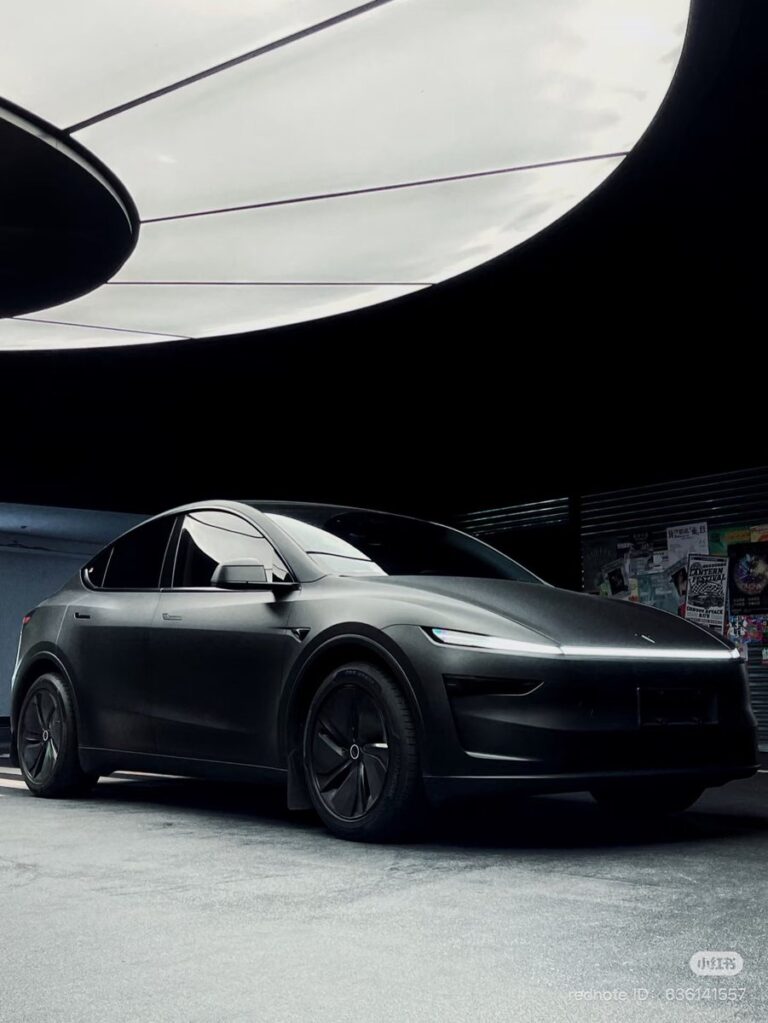 L’élégance sophistiquée : Le nouveau Tesla Model Y en Noir Mat
