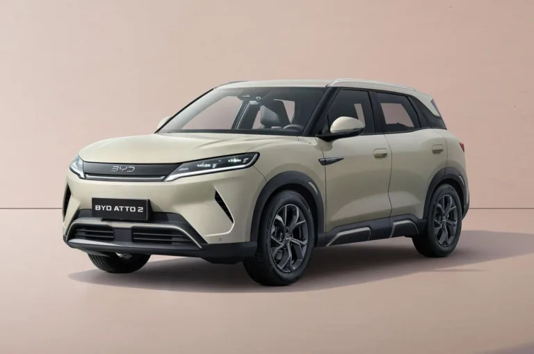 BYD Atto 2 vs Tesla : le match ultime