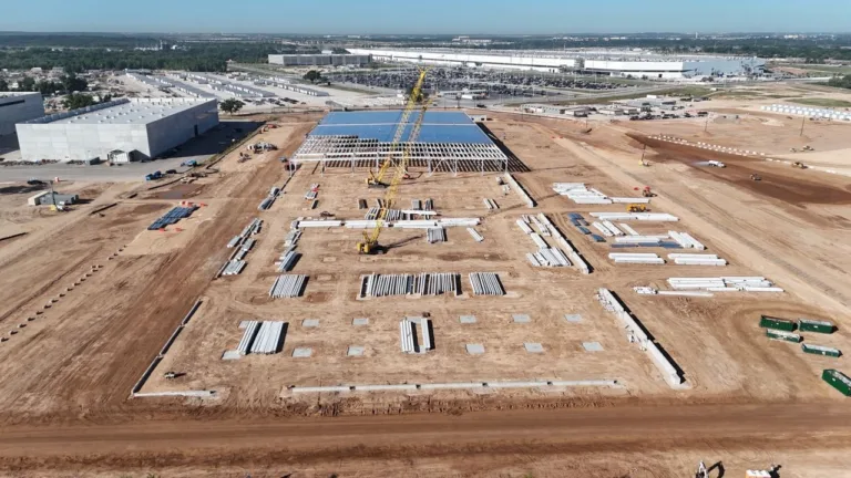 Tesla révolutionne l&rsquo;intelligence artificielle avec une nouvelle installation Cortex 2.0 au Giga Texas