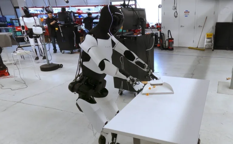 Le robot Tesla Optimus a ruiné ma vie