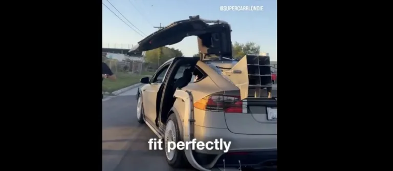 Vidéo : Il transforme sa Tesla en DeLorean de Retour vers le futur