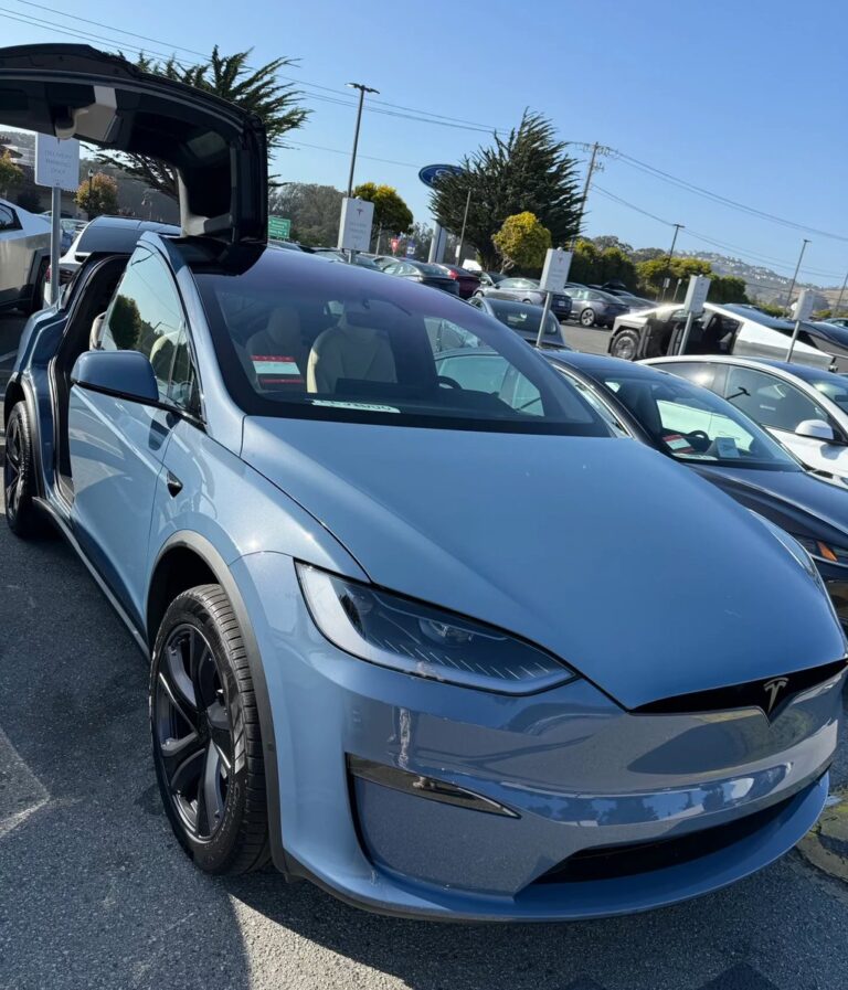 Nouvelle Version de la Tesla Model X : Design Raffiné et Innovations Technologiques