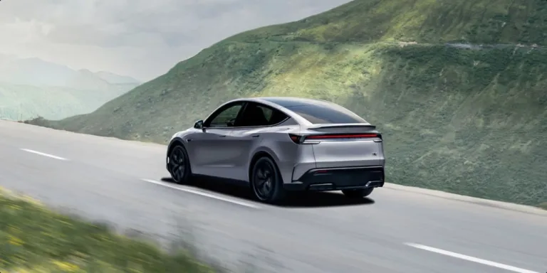 Tesla Model Y – Le SUV Électrique Star du XXIᵉ Siècle