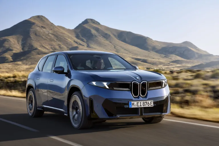 Le match Tesla Model Y LR AWD contre BMW iX3 50 xDrive