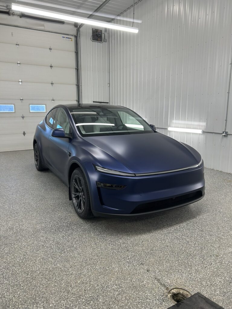 Le Récap’ Tesla & Mobilité Électrique du Jour : Entre Innovations Logicielles et Futures Révolutions