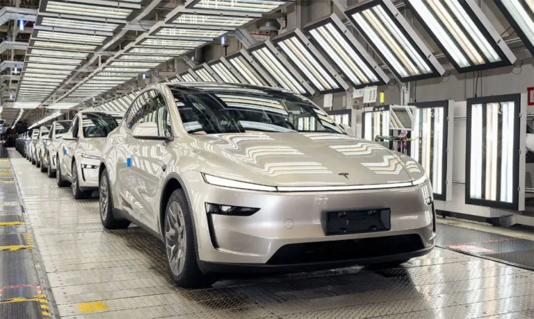 Tesla publie une vidéo du déballage immersif du Model Y L en Chine