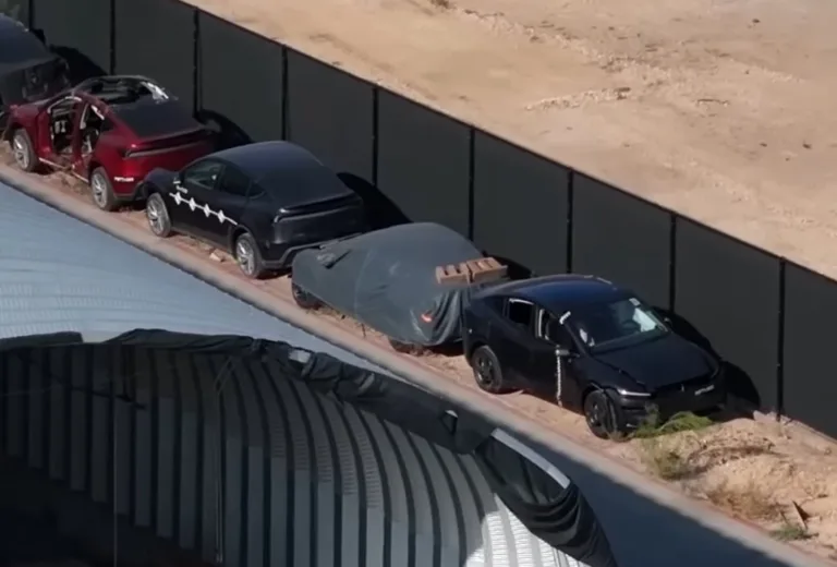 Spyshot de prototypes Tesla mystérieux à la Gigafactory Texas