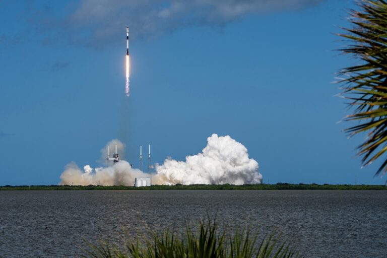 Starlink : plus de 10 000 satellites lancés par SpaceX