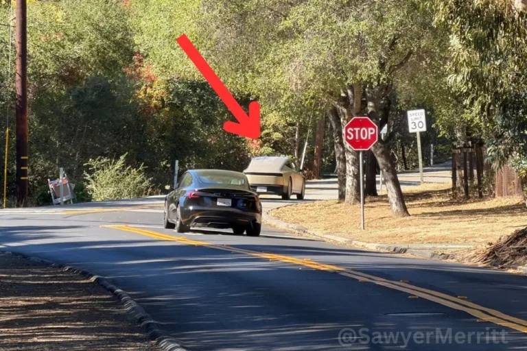Tesla Cybercab : Premiers Essais sur Route Publique à Los Altos
