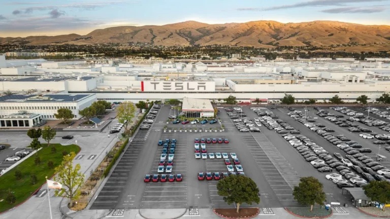 L&rsquo;usine Tesla Fremont a 15 ans aujourd&rsquo;hui