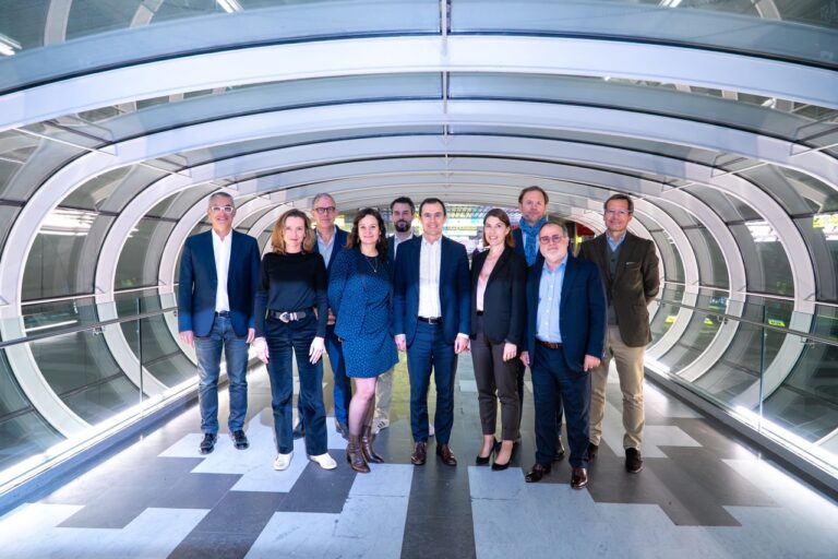 Innovations Solaires à l’Aéroport Toulouse-Blagnac : Une Avancée Majeure pour l’Énergie Renouvelable en Occitanie