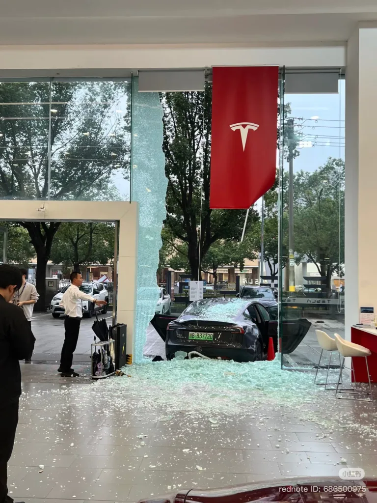 Quand la démo tourne mal : dans les coulisses de l’incident Tesla Model 3 en Chine