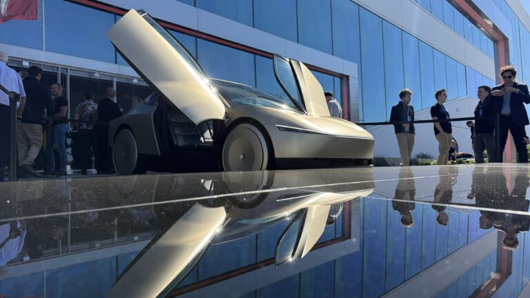 Tesla dévoile le processus de production du Cybercab : 1 par 10 secondes