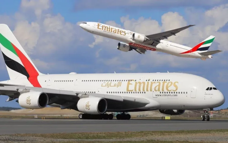 Emirates intègre Starlink : une révolution pour la connectivité en vol
