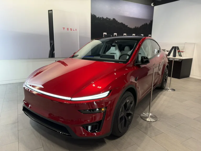 Lancement du Tesla Model Y Performance au Canada : Une nouvelle ère de conduite