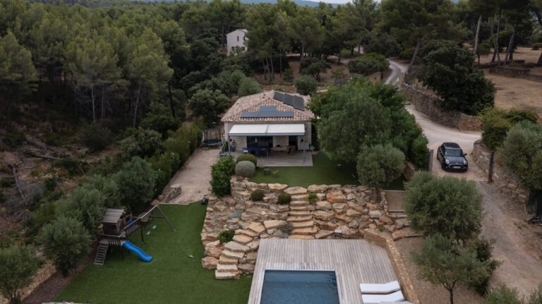 Nextek : L’innovation au Service de la Révolution Électrique de Tesla