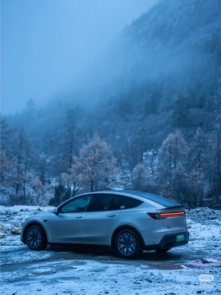 PHOTOS CHOC : Le Tesla Model Y L testé jusqu’à l’extrême en plein hiver !