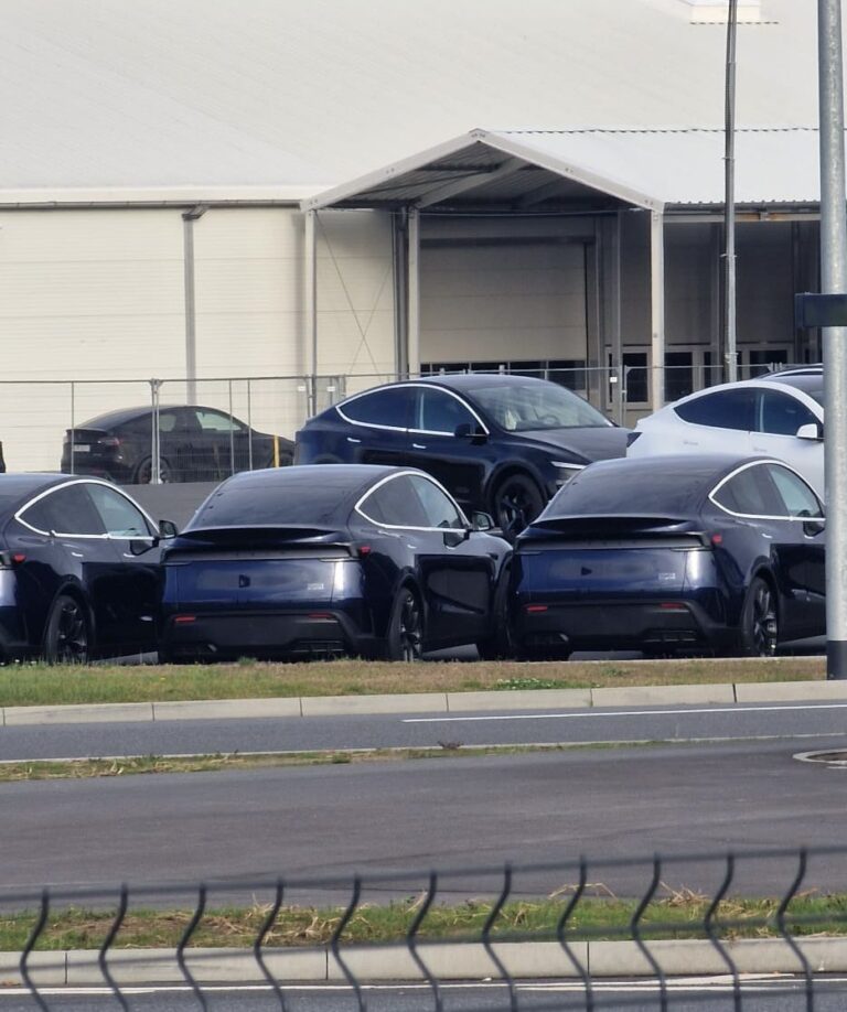 Tesla Model Y : Nouvelle couleur Bleu Marine à Giga Berlin