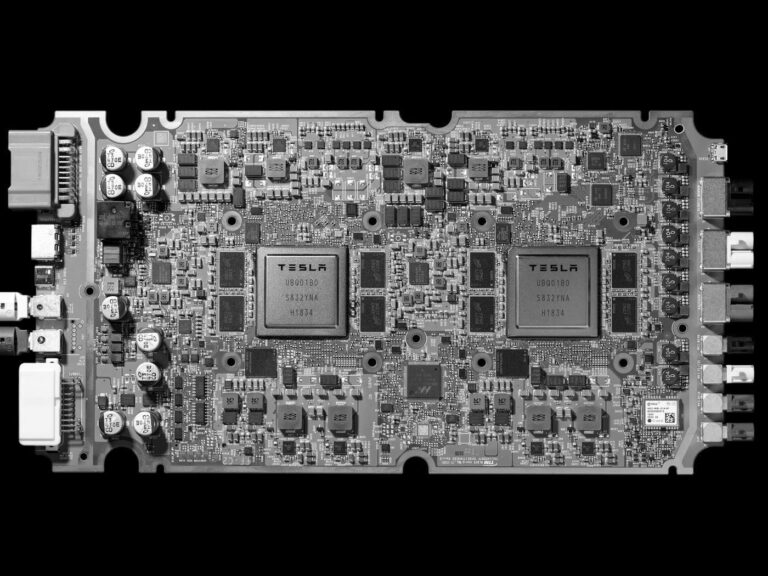 Les avancées des puces AI de Tesla : Une nouvelle ère pour l’industrie des véhicules électriques