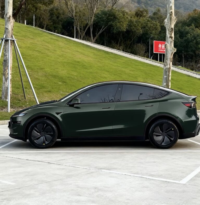 Dévoilement : Le Tesla Model Y dans sa nouvelle robe « Deep Forest » fait sensation