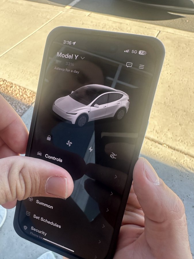 Voici le Tesla Model Y Standard dans l’application