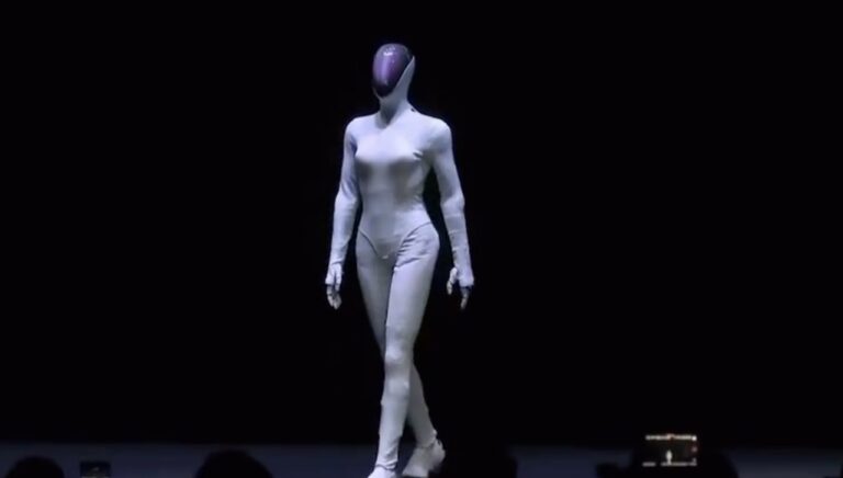 XPeng IRON : La Nouvelle Génération de Robots Humanoïdes Défiant Tesla Optimus