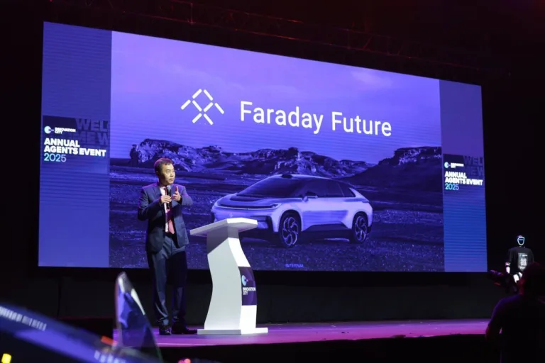 UNE ALLIANCE SECRÈTE : Quel constructeur chinois souhaite s&rsquo;associer à Tesla pour le FSD ?