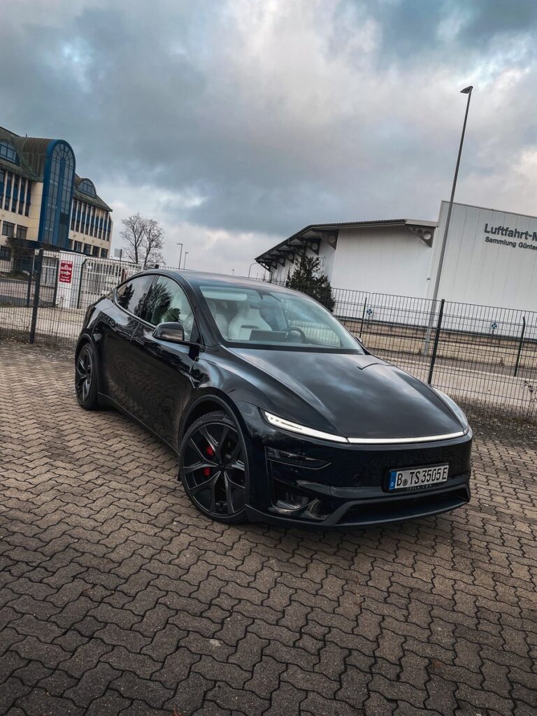 La Montée en Puissance de la Tesla Model Y Performance Diamond Black