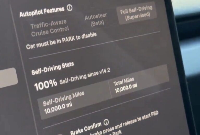 Un exploit remarquable : Plus de 10 000 miles parcourus avec la Conduite Entièrement Autonome (FSD) v14.2