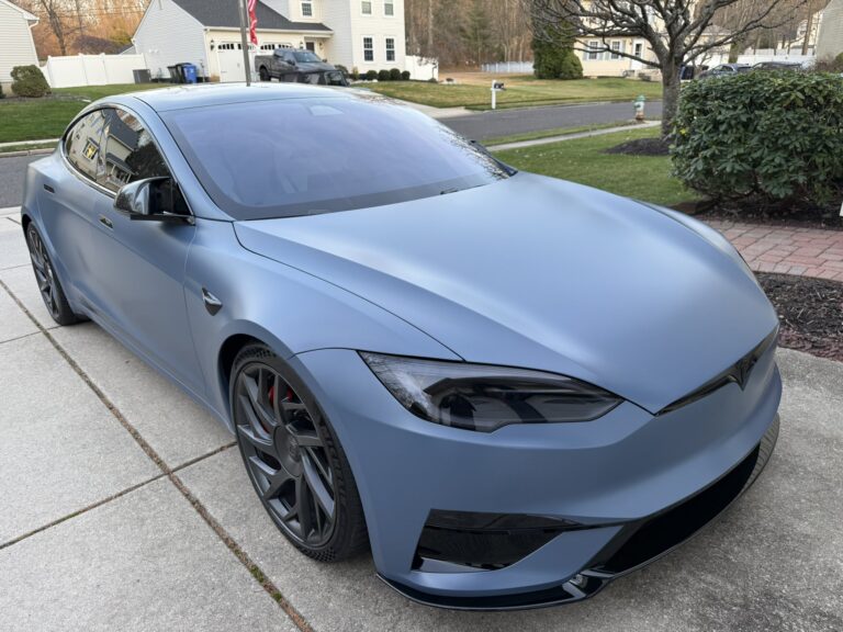 Une Révolution esthétique et performante : Le Tesla Model S Plaid en Détails