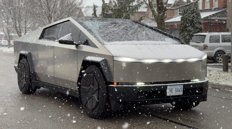 Tesla en Station : Le Top 3 des stations de ski où vous ne tomberez jamais en panne en 2025