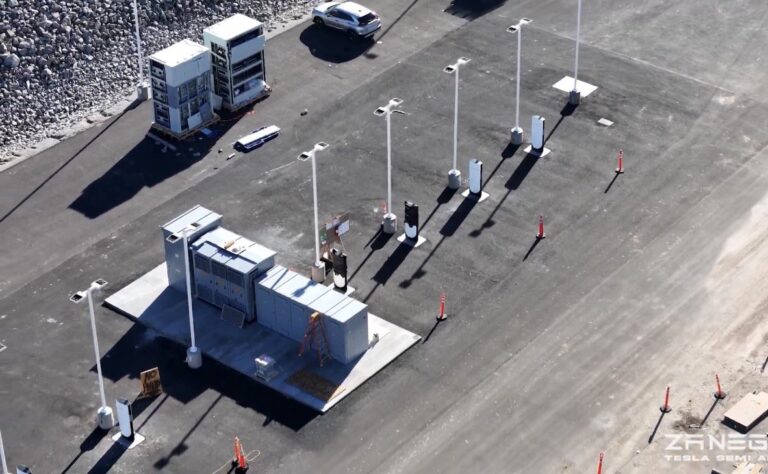 L’Ère du Mégawatt : Les Puissances de Recharge du Tesla Semi