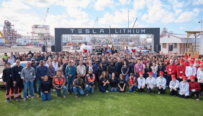 Innovation de Tesla : Un procédé « sans acide » révolutionne le raffinage lithium