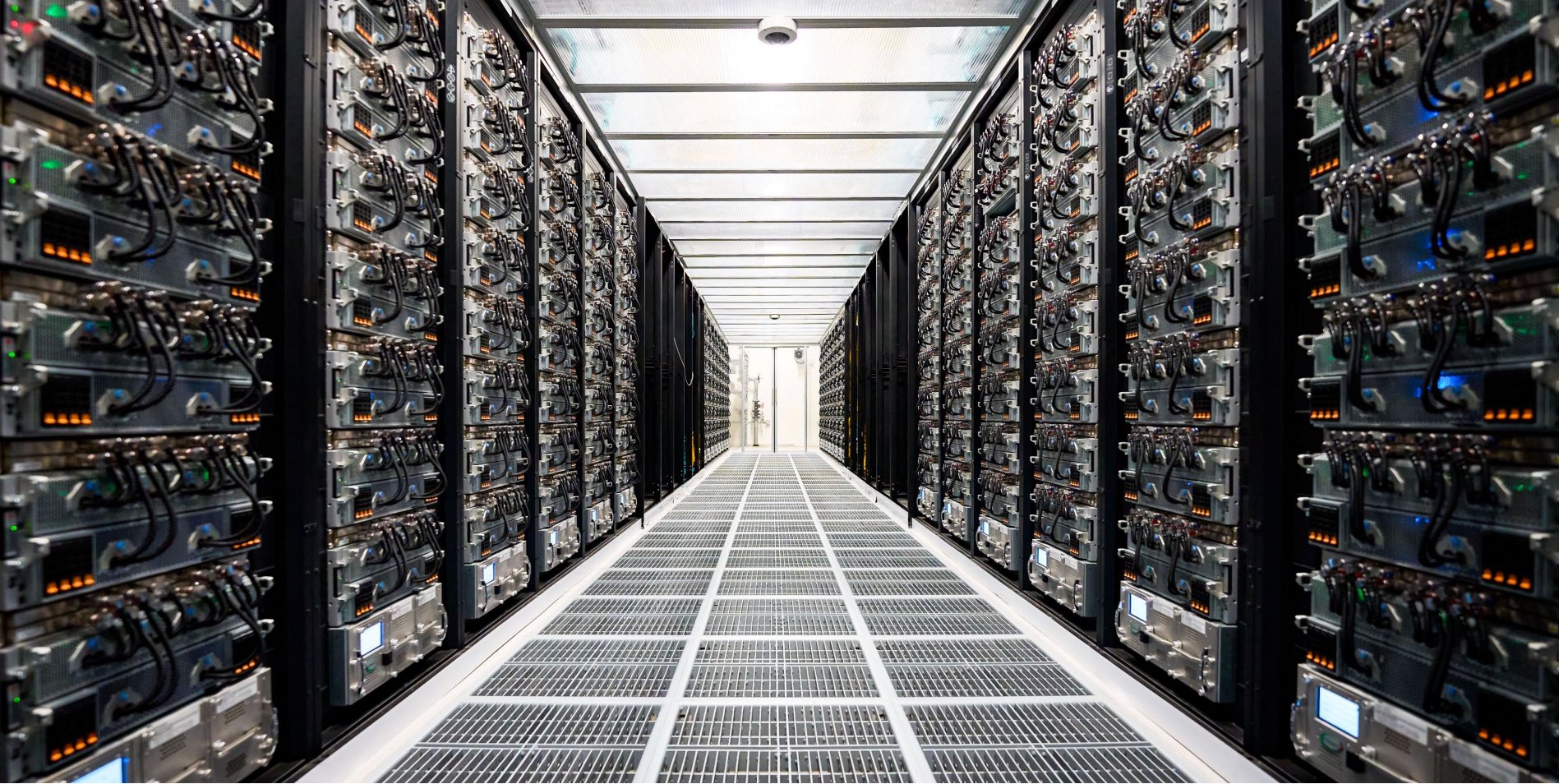 Dojo 3 et AI5 : Pourquoi Tesla est en train de gagner la guerre de l’ombre