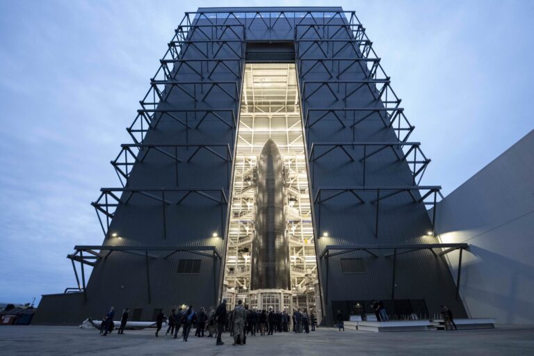 L&rsquo;Arsenal de la Liberté : Elon Musk et Pete Hegseth scellent l&rsquo;alliance entre la Tech et la Défense à Starbase