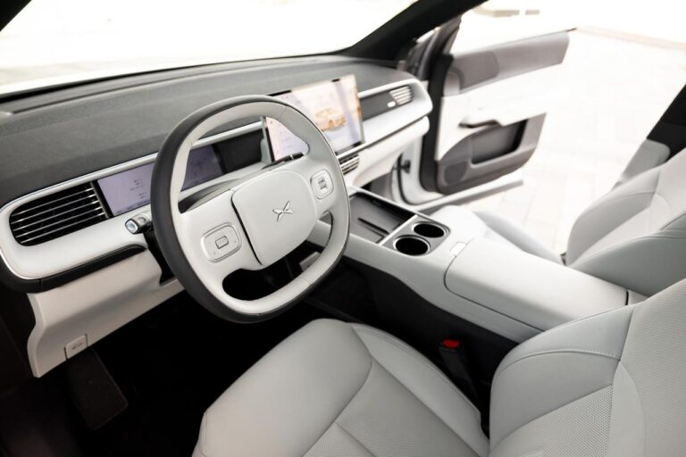 Tesla Model Y vs Xpeng G6 : Le trône est-il en train de changer de mains ?