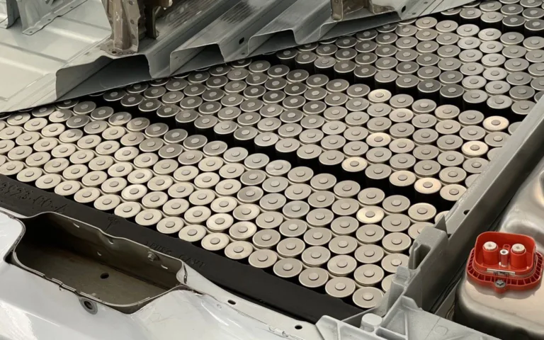 Garantie batterie : ce qu&rsquo;il faut exiger en 2026, constructeur par constructeur
